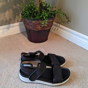 Women's Naturalizer Sandals - 8.5